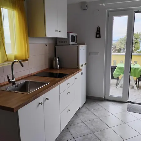 Branko Apartman Sutomišćica