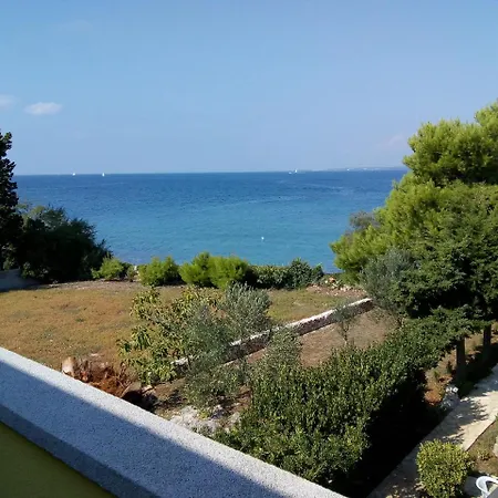 Branko Apartman Sutomišćica