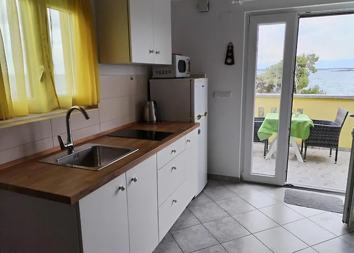 Branko Апартаменты Sutomiscica